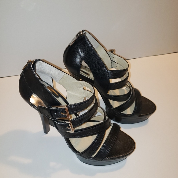 New in box. Michael Kors platform leather heels - Picture 6 of 8
